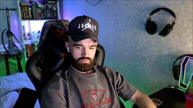 _Serious_Mann Webbikameraesitys