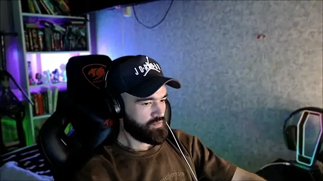 הופעת וובקאם של _Serious_Man
