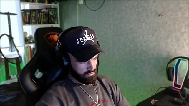 _Serious_Man Webcam-Show