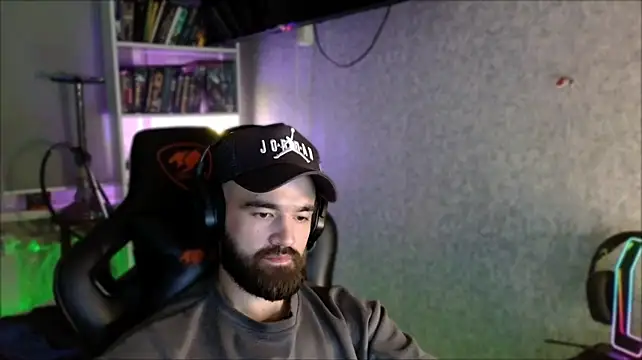 _Serious_Man webkamerás műsora