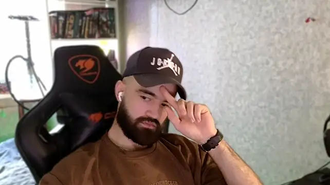 _Serious_Man Adlı Modelin Web Kamerası Şovu