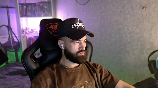 _Serious_Man webkamerás műsora