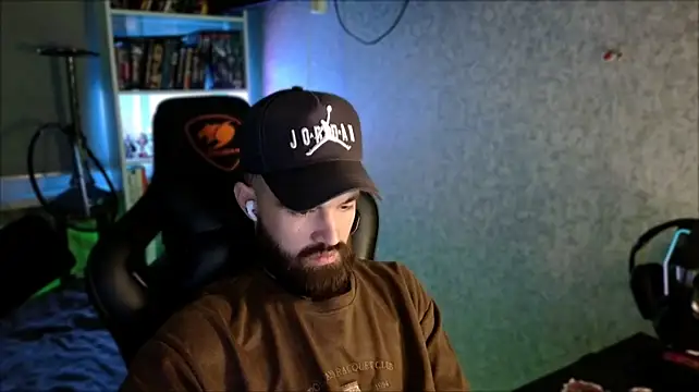 _Serious_Man webkamerás műsora