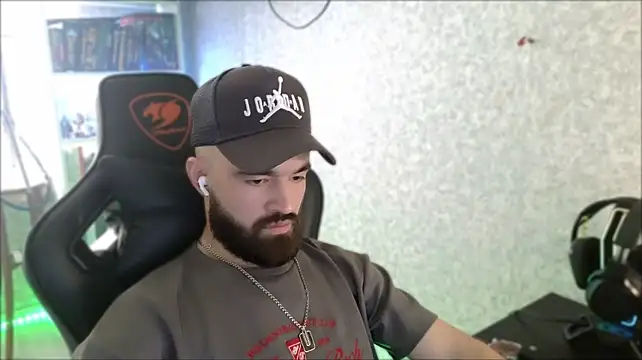 _Serious_Man webkamerás műsora