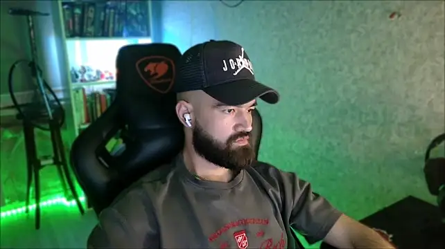 _Serious_Man Webcamshow