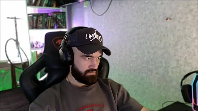 _Serious_Man webkamerás műsora