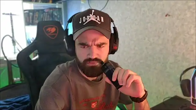 _Serious_Man Webcam-Show