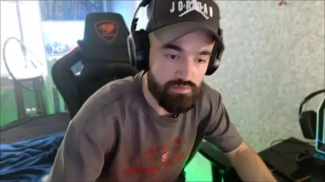 _Serious_Man webkamerás műsora