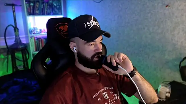 _Serious_Mann Webbikameraesitys