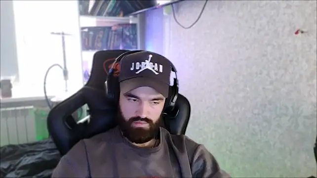 _Serious_Man Webcam-Show