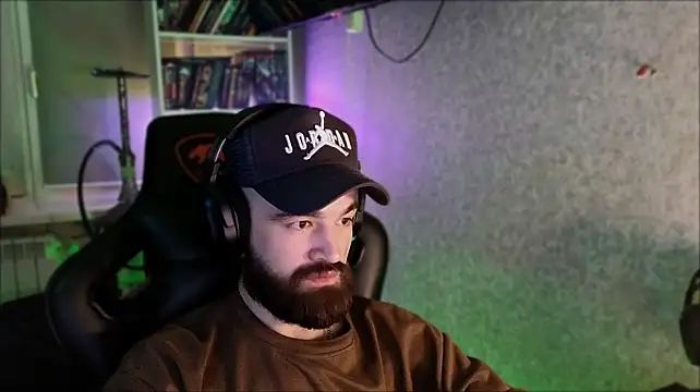 הופעת וובקאם של _Serious_Man