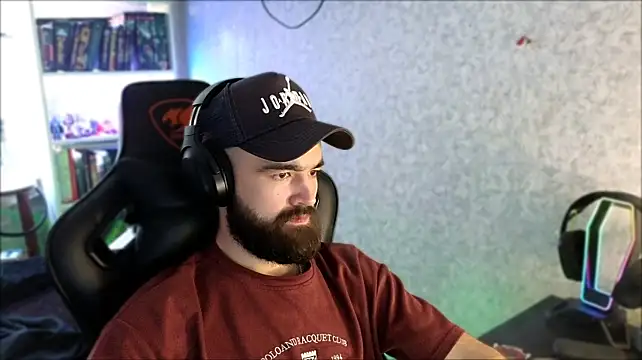 _Serious_Mann Webbikameraesitys