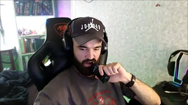 _Serious_Man Webcam-Show
