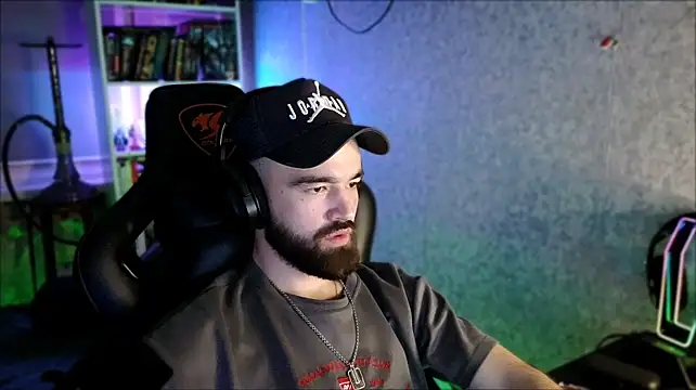 _Serious_Mann Webbikameraesitys