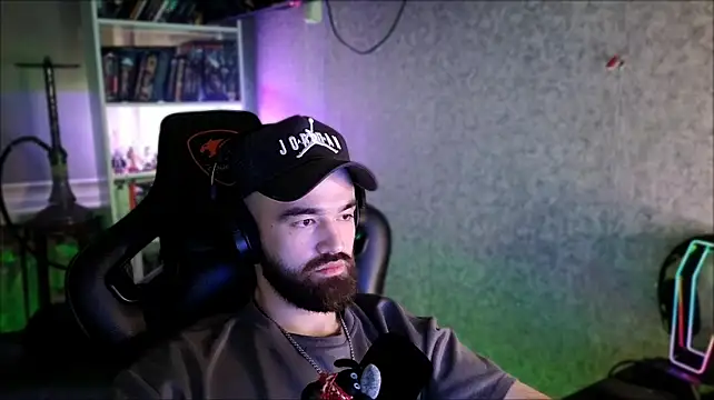 _Serious_Man webkamerás műsora