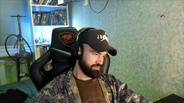 _Serious_Mann Webbikameraesitys