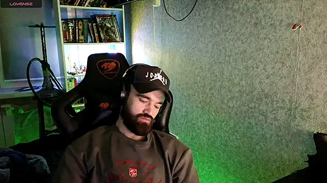 הופעת וובקאם של _Serious_Man