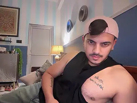 twunkanddaddy02 Show Webcam