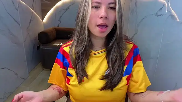 Show modela miaa_cn na web-kameri
