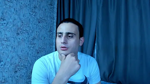OpalMischief Adlı Modelin Web Kamerası Şovu