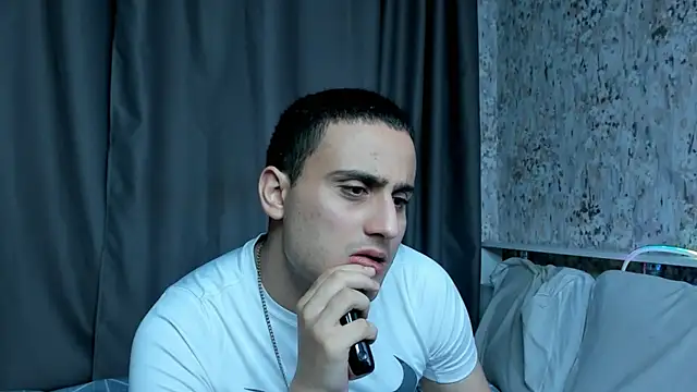 OpalMischief webkamerás műsora