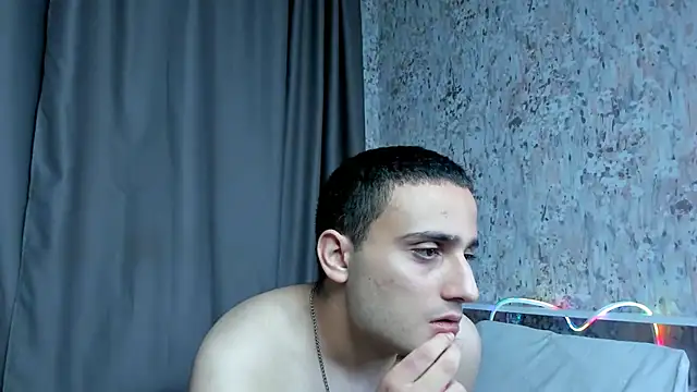 عرض كام OpalMischief