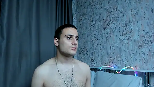 Show modela OpalMischief na web-kameri