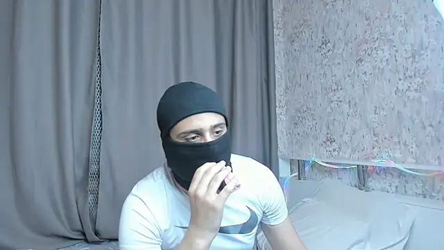 Вебкам-шоу OpalMischief