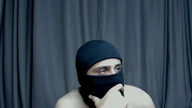 הופעת וובקאם של OpalMischief