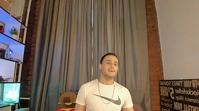 Show de OpalMischief na webcam