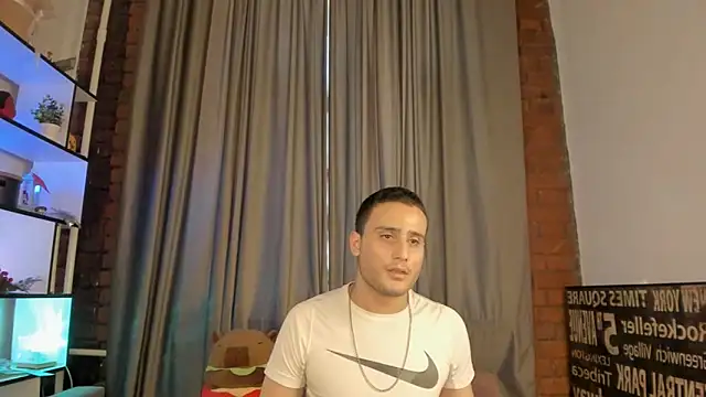 Show de OpalMischief na webcam