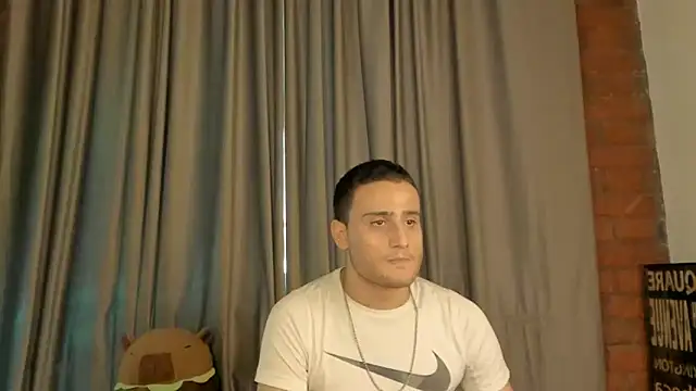 Show de OpalMischief na webcam
