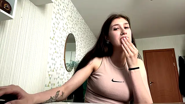 HildegardGallatyn Webbikameraesitys