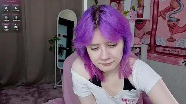 XXX chat uživo modela Droll_doll_