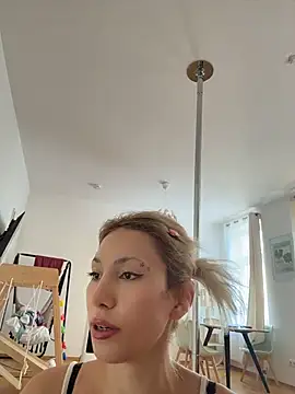 suyneslii – webcam-show