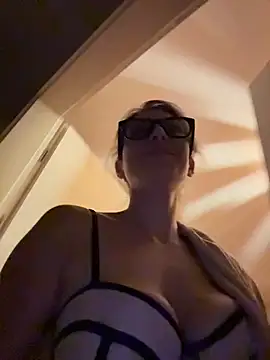 suyneslii Show Webcam