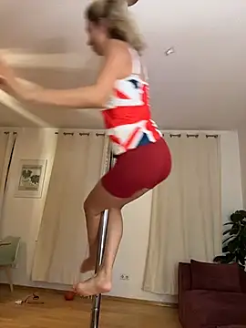 suyneslii Webcam-Show