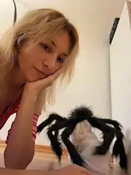 suyneslii Adlı Modelin Web Kamerası Şovu