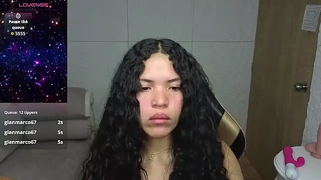Show de cherry_envy_cn na webcam