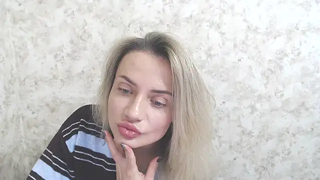 Chatroom XXX en direct de MerryRose33
