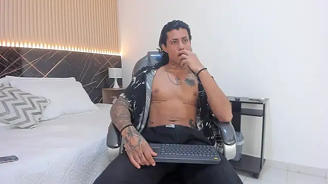 Damian_romanoff_n Webbikameraesitys