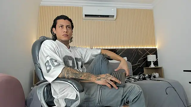 Damian_romanoff_ Webcam-Show