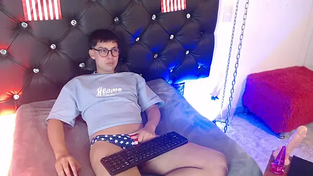 Show modela Maximo_Lux na web-kameri