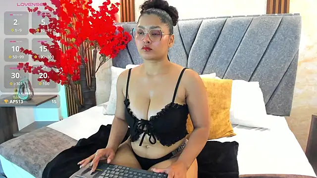Izzy_lux's Webcam Show