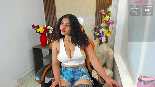 Izzy_lux Chat XXX in diretta