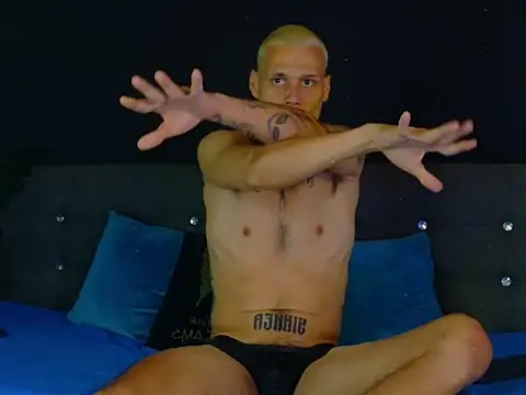 touching_the_sky Webcamshow