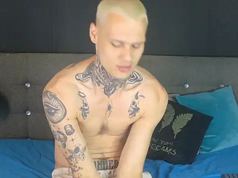 touching_the_sky – webcam-show