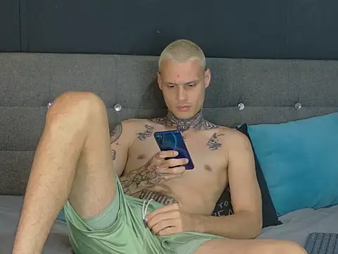 touching_the_sky Webcamshow