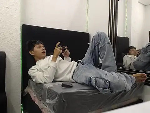 Pertunjukan Kamera Web Crist_Angel
