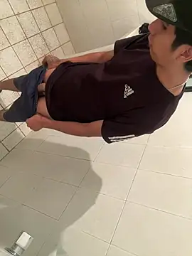 Show modela cachonditogdl na web-kameri